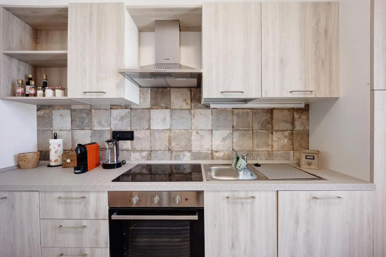 Antichi Ricordi - Il Pollaio Apartment Molino Nuovo  0*, Molino Nuovo (Savona) Italy